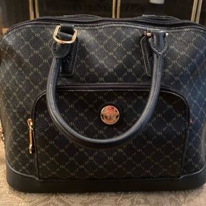 VGUC RIONI Elegant Italian Designer Handbag.